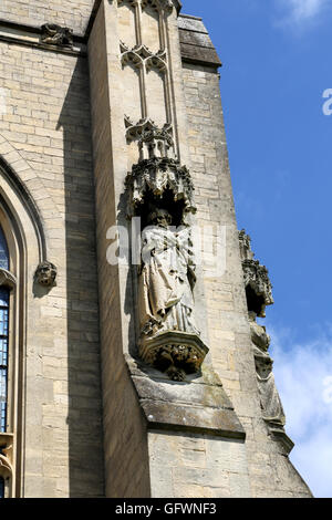 Cheltenham Gloucestershire England Cheltenham College Chapel Statue On Facade Stock Photo