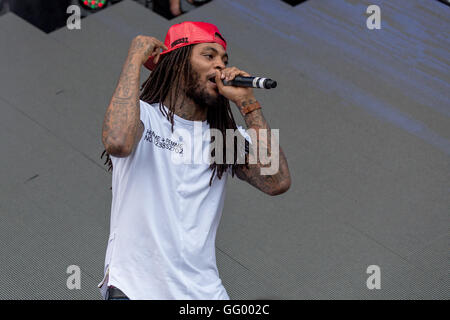 Chicago, Illinois, USA. 30th July, 2016. Rapper WAKA FLOCKA FLAME performs with Big Gigantic during Lollapalooza Music Festival at Grant Park in Chicago, Illinois © Daniel DeSlover/ZUMA Wire/Alamy Live News Stock Photo