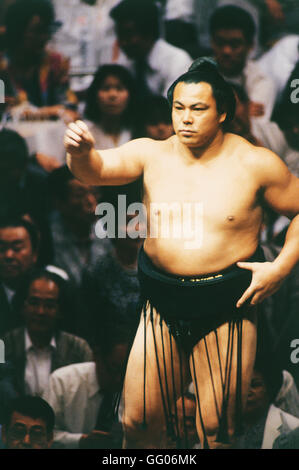 FILE: Former sumo champion Chiyonofuji dies at age 61. The former Yokozuna and 31-time sumo champion died on July 31st, 2016 due to pancreatic cancer. Undated photo showing Grand Champion Yokozuna Chiyonofuji in action. © Jun Tsukida/AFLO SPORT/Alamy Live News Stock Photo