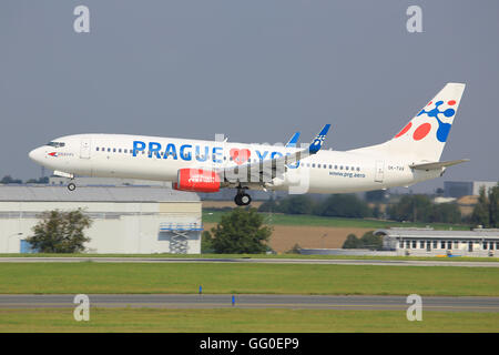 PRAGUE, CZECH REPUBLIC - MAY 13: Travel Service Boeing 737-86N Stock Photo