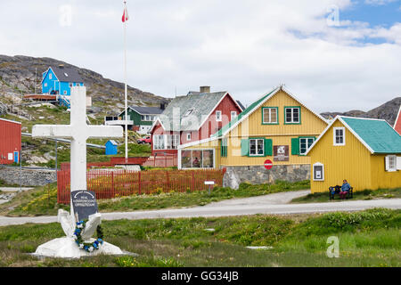 Colourful traditional Inuit buildings and Katersugaasiviat museum in village centre. Paamiut (Frederikshåb) Sermersooq Greenland Stock Photo