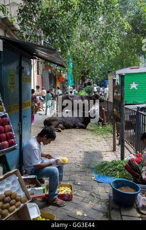 MUMBAI, INDIA - OCTOBER 10, 2015: Unidentified man on the street of Mumbai, India. With 12 million people, Mumbai is the most po Stock Photo