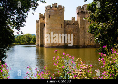 National Trust 14th century medieval castle in Bodiam., East Sussex, England. Built by Edward Dalyngrigge a former knight of Edward III. Stock Photo