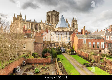 York Minster in winter under heavy skies, York, North Yorkshire, England, United Kingdom, Europe Stock Photo