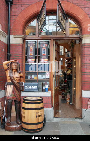 Havana House cigar shop, Windsor Royal Shopping, Windsor, Berkshire, England, Great Britain, United Kingdom, UK, Europe Stock Photo