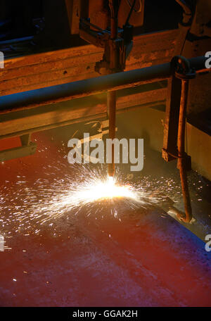 Oxygen and acetylene torch cutting steel with sparks Stock Photo - Alamy