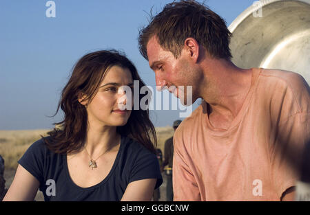 DER EWIGE GäRTNER The Constant Gardener GB/Kenia 2005 Fernando Meirelles Tessa (RACHEL WEISZ) and Justin Quayle (RALPH FIENNES) Der ewige Gaertner Regie: Fernando Meirelles aka. The Constant Gardener Stock Photo