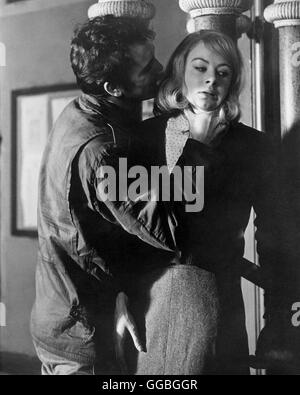 TERM OF TRIAL / UK 1962 / Peter Glenville Mitchell (TERENCE STAMP), Shirley Taylor (SARAH MILES) Regie: Peter Glenville Stock Photo