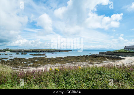 Silver Bay at Rhoscolyn at low tide, Anglesey, Rhosneigr, North Wales, UK Stock Photo