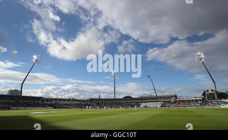 A general view of Edgbaston during the final over of the day bowled by England's Chris Woakes on day two of the 3rd Investec Test Match at Edgbaston, Birmingham. PRESS ASSOCIATION Photo. Picture date: Thursday August 4, 2016. See PA story CRICKET England. Photo credit should read: Nick Potts/PA Wire. Stock Photo