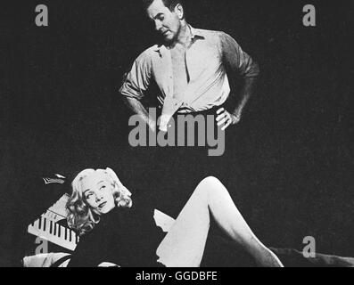 ZEUGIN DER ANKLAGE / Witness for the Prosecution USA 1957 / Billy Wilder MARLENE DIETRICH als Christine, TYRONE POWER als Leonard Vole Regie: Billy Wilder aka. Witness for the Prosecution Stock Photo