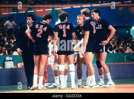 Men's 1984 Olympic volleyball team Stock Photo