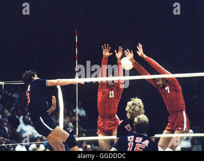 Men's 1984 Olympic volleyball team action Stock Photo