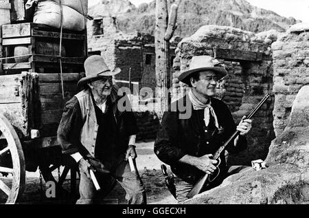 RIO BRAVO / Rio Bravo USA 1959 / Howard Hawks WALTER BRENNAN (Stumpy), JOHN WAYNE (Sheriff John T. Chance), in 'Rio Bravo', 1959. Regie: Howard Hawks aka. Rio Bravo Stock Photo