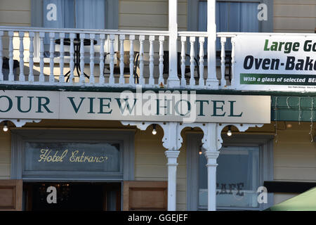 Harbor View Hotel Raglan NZ front Stock Photo