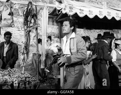 EINE FRAU FÜR SCHWACHE STUNDEN / La Bella Mugnaia Italien 1955 / Mario Camerini MARCELLO MASTROIANNI (Luca), 'La Bella Mugnaia', 1955.  Regie: Mario Camerini aka. La Bella Mugnaia Stock Photo