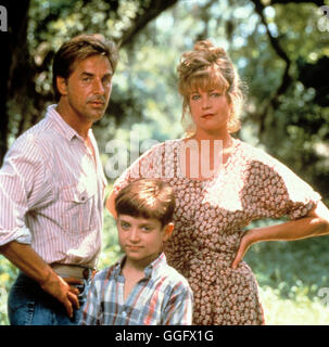 SOMMERPARADIES / Paradise USA 1991 / Mary Agnes Donoghue MELANIE GRIFFITH (Lily Reed), ELIJAH WOOD (Willard), DON JOHNSON (Ben Reed), 'Paradise', 1991.  Regie: Mary Agnes Donoghue aka. Paradise Stock Photo