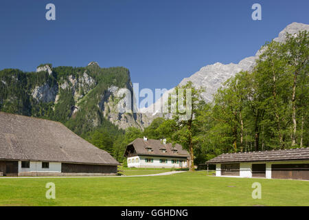 Farmhouse in St. Bartholomae, Lake Koenigssee, Watzmann in the background, Berchtesgaden National Park, Berchtesgadener Land, Ba Stock Photo