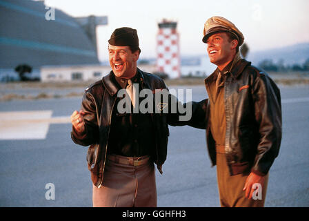 PEARL HARBOR / USA 2001 / Michael Bay Szene mit Doolittle (ALEC BALDWIN) und Rafe McCawley (BEN AFFLECK) Regie: Michael Bay Stock Photo