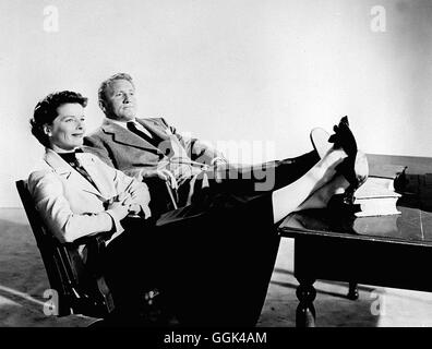 EHEKRIEG Adam's Rib USA 1949 / George Cukor Amanda (KATHARINE HEPBURN) und Adam Bronner (SPENCER TRACY) in dem Film 'Ehekrieg' 1949. Regie: George Cukor aka. Adam's Rib Stock Photo