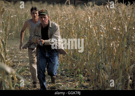 JEEPERS CREEPERS II / USA 2003 / Victor Salva Szene mit Jack Taggart (RAY WISE) Regie: Victor Salva Stock Photo