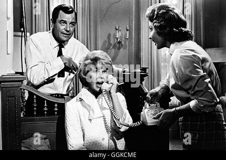 EIN HAUCH VON NERZ / That Touch of Mink USA 1961 / Delbert Mann GIG YOUNG (Roger), DORIS DAY (Cathy), AUDREY MEADOWS (Connie) Regie: Delbert Mann aka. That Touch of Mink Stock Photo
