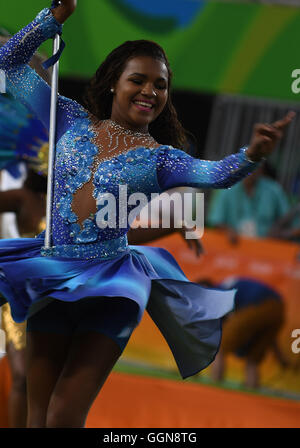 (160806) -- RIO DE JANEIRO, Aug. 6, 2016 (Xinhua) -- An actress performs samba at Sambodromo in Rio de Janeiro, Brazil, on Aug. 6, 2016. ?Xinhua/Wang Haofei?(xr) Stock Photo