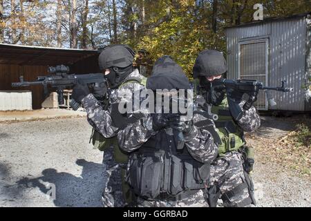 special anti-terrorist squad, coached at the shooting range Stock Photo