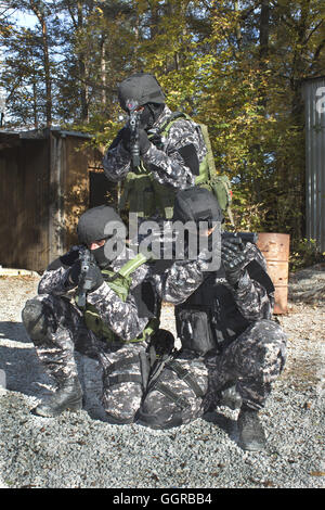 special anti-terrorist squad, coached at the shooting range Stock Photo