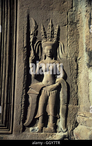 Female divinity figure wall reliefs on the Upper Level, Inner Courtyard ...