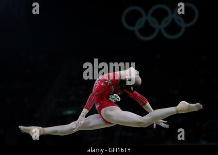 Rio De Janeiro, Brazil. 7th Aug, 2016. Fan Yilin of China acts during the competition of Balance Beam of women's artistics gymnastics qualification at the 2016 Olympic Games, in Rio de Janeiro, Brazil, on Aug. 7, 2016. © Zheng Huansong/Xinhua/Alamy Live News Stock Photo