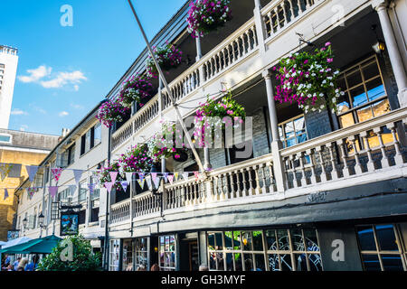 Exterior view of the ancient galleried George Inn in Southwark, London, England, U.K. Stock Photo