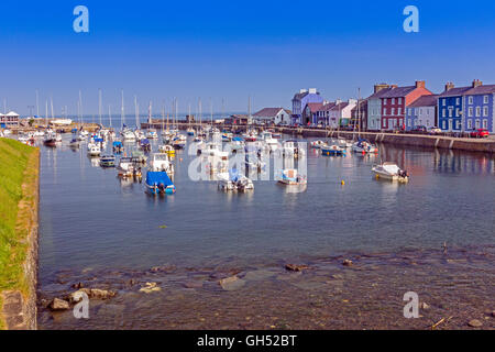 Colourful cottages line the harbour at Aberaeron, Ceredigion, Wales, UK Stock Photo
