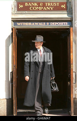 ROAD TO PERDITION / Road to Perdition USA 2002 / Sam Mendes Michael Sullivan (TOM HANKS) Regie: Sam Mendes aka. Road to Perdition Stock Photo