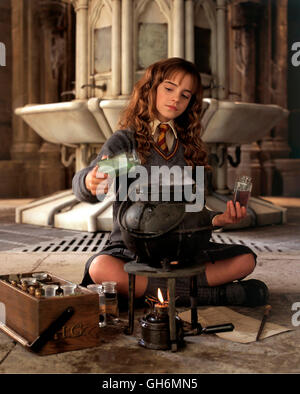 HARRY POTTER UND DIE KAMMER DES SCHRECKENS / Harry Potter and the Chamber of Secrets GB 2002 / Chris Columbus Hermine Granger (EMMA WATSON) Regie: Chris Columbus aka. Harry Potter and the Chamber of Secrets Stock Photo