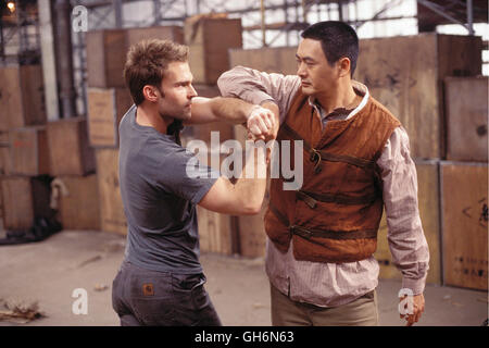 BULLETPROOF MONK - DER KUGELSICHERE MÖNCH / Bulletproof Monk USA 2003 / Paul Hunter Kar (SEANN WILLIAM SCOTT), Monk with No Name (YUN-FAT CHOW) Regie: Paul Hunter aka. Bulletproof Monk Stock Photo