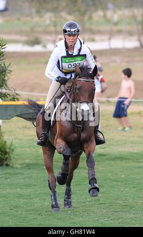 Rio de Janeiro, Brazil. 8th August, 2016. Rebecca Howard (CAN) riding RIDDLE MASTER. Equestrian Eventing Cross Country (XC). Olympic Equestrian Centre. Deodoro. Credit:  Sport In Pictures/Alamy Live News Stock Photo