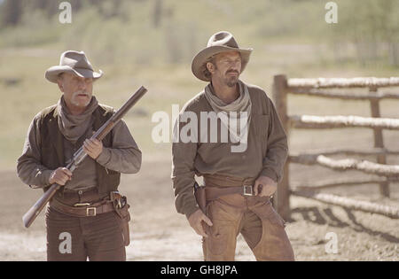 OPEN RANGE - WEITES LAND / Open Range USA 2003 / Kevin Costner Boss Spearman (ROBERT DUVALL) und Charley Waite (KEVIN COSTNER) Regie: Kevin Costner aka. Open Range Stock Photo