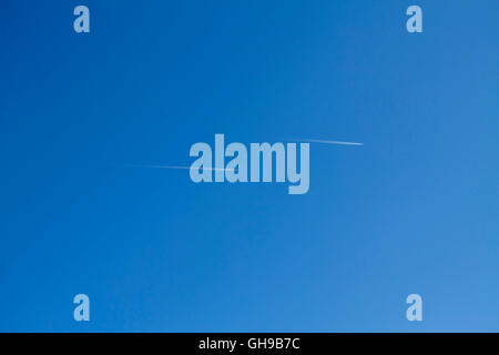 Flugzeuge am Himmel Stock Photo