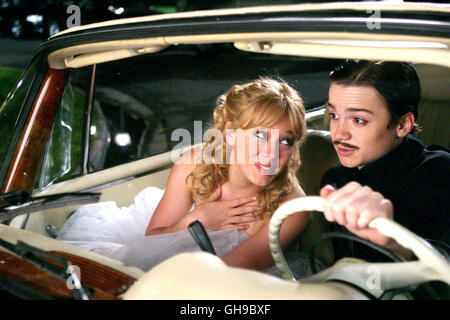 CINDERELLA STORY / A Cinderella Story USA 2004 / Mark Rosman HILARY DUFF (Sam/Cinderella), DAN BYRD (Carter) Regie: Mark Rosman aka. A Cinderella Story Stock Photo