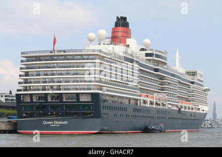 Cunard cruise ship Queen Elizabeth alongside in Hamburg, Germany Stock Photo