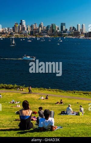 Lake Union and downtown skyline seen from Gas Works Park, Seattle, Washington, USA Stock Photo