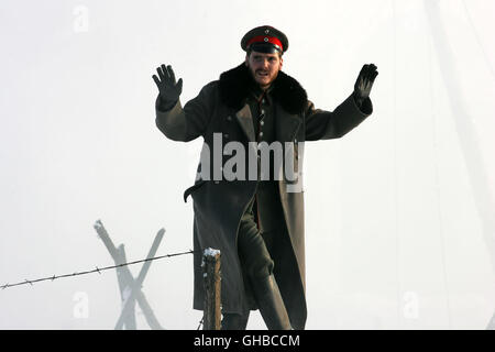 MERRY CHRISTMAS Joyeux Noel F/D/UK/Belgium 2005 Christian Carion The German Lieutenant Horstmayer (DANIEL BRÜHL) Regie: Christian Carion aka. Joyeux Noel Stock Photo