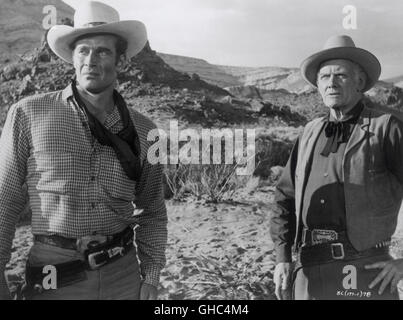 WEITES LAND - THE BIG COUNTRY USA 1958 William Wyler Steve Leech (CHARLTON HESTON), Major Terrill (CHARLES BICKFORD) Regie: William Wyler Stock Photo