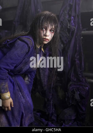 SILENT HILL - WILLKOMMEN IN DER HÖLLE Silent Hill Japan/USA/F 2006 Christophe Gans Alessa Gillespie (JODELLE FERLAND) Regie: Christophe Gans aka. Silent Hill Stock Photo