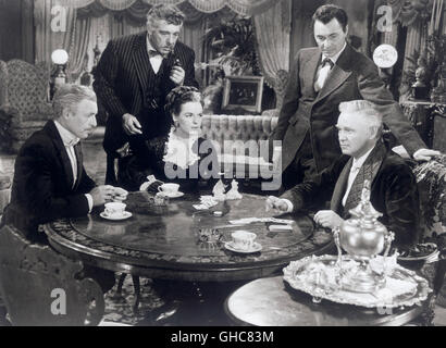 INSIDE STRAIGHT USA 1951 Gerald Mayer Poker Play 'Inside Straight': Flutey Johnson (JOHN HOYT), Shocker (LON CHANEY JR.), Ada Stritch (MERCEDES MCCAMBRIDGE), Johnny Sanderson (BARRY SULLIVAN) and Rip MacCool (DAVID BRIAN) Regie: Gerald Mayer Stock Photo