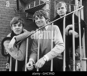 IF .... UK 1968 Lindsay Anderson Mick (MALCOLM MCDOWELL), Johnny (DAVID WOOD), Wallace (RICHARD WARWICK) Regie: Lindsay Anderson Stock Photo