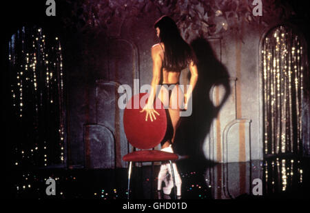 STRIPTEASE USA 1996 Andrew Bergman Erin Grant (DEMI MOORE) in a striptease scene. Regie: Andrew Bergman Stock Photo