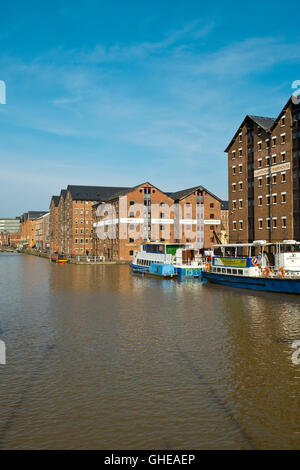 Historic boats moored by the Waterways Museum in Gloucester Docks, Gloucester, UK Stock Photo