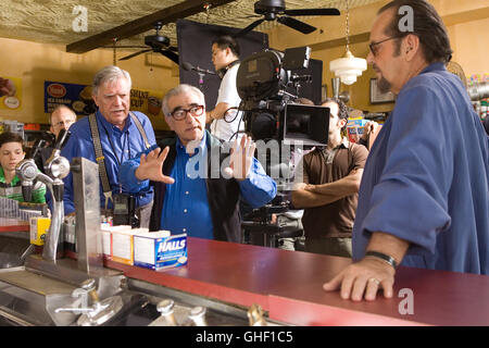 DEPARTED - UNTER FEINDEN The Departed USA 2006 Martin Scorsese Director of photography MICHAEL BALLHAUS and Director MARTIN SCORSESE with JACK NICHOLSON on the Set. Regie: Martin Scorsese aka. The Departed Stock Photo